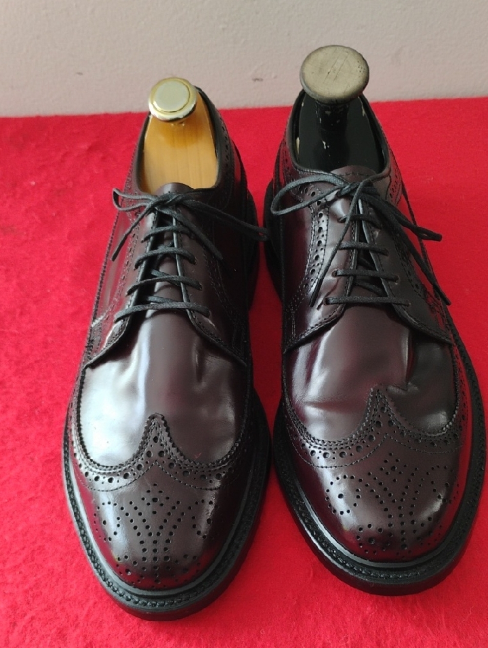 Men's Burgundy Brogue Derby Shoes - Classic Leather Lace-Up